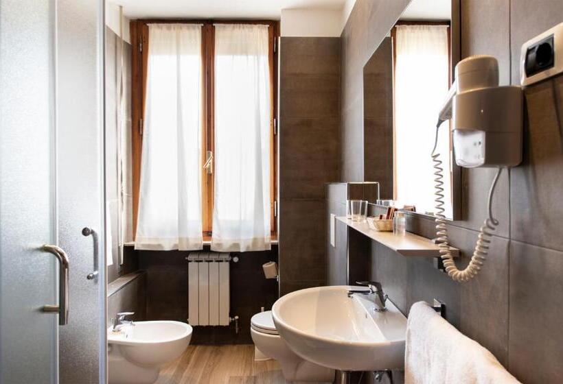 Номер Стандарт Трехместный, Ariston & Spa
