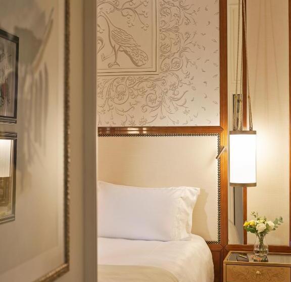 سوئیت کلاسیک, Eden  Dorchester Collection