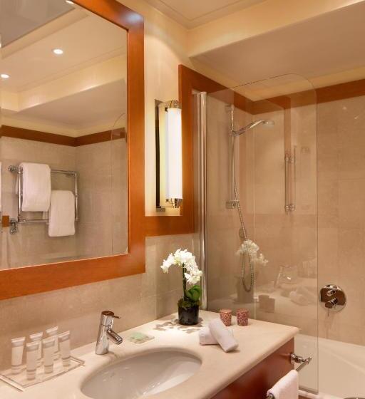 חדר סטנדרט לשלושה, Starhotels Metropole