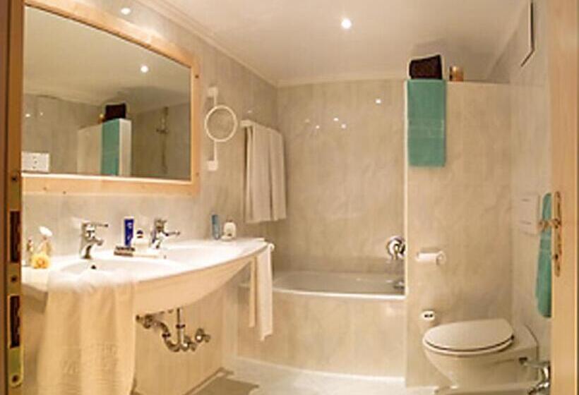 Полулюкс, Romantik Hotel Post