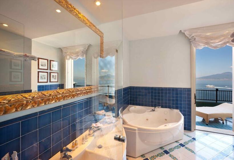 Tengerre Néző Junior Suite, Continental