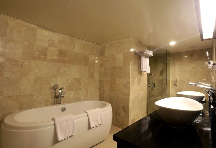 Президентский Люкс, Grand Sahid Jaya Cbd