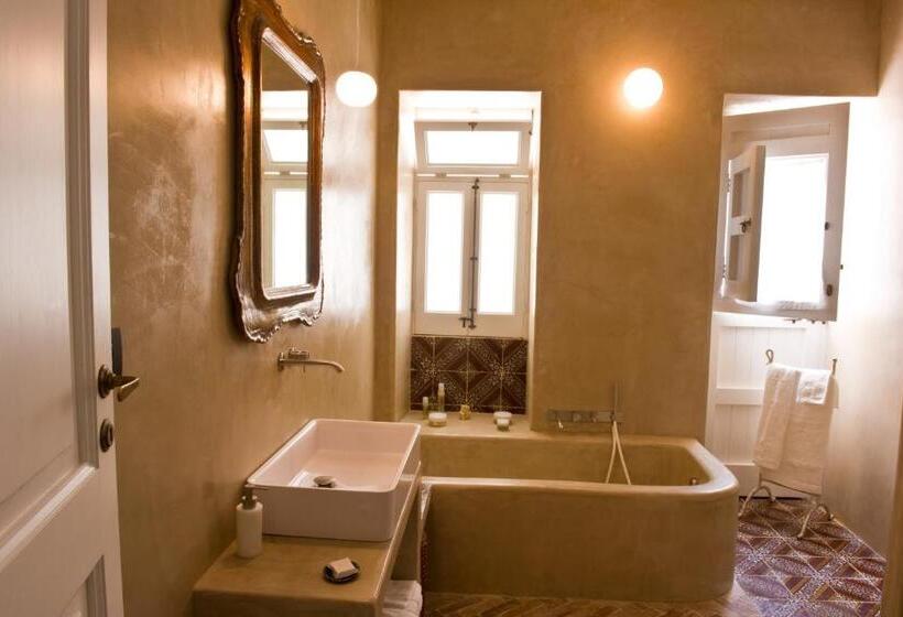 Quarto Deluxe, Signum