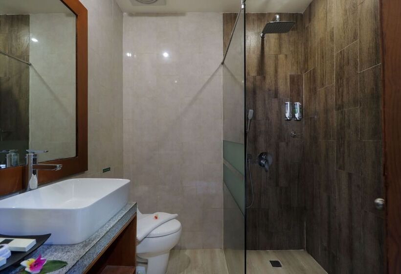 Номер Superior Вид на Бассейн, Wina Holiday Villa Kuta Bali