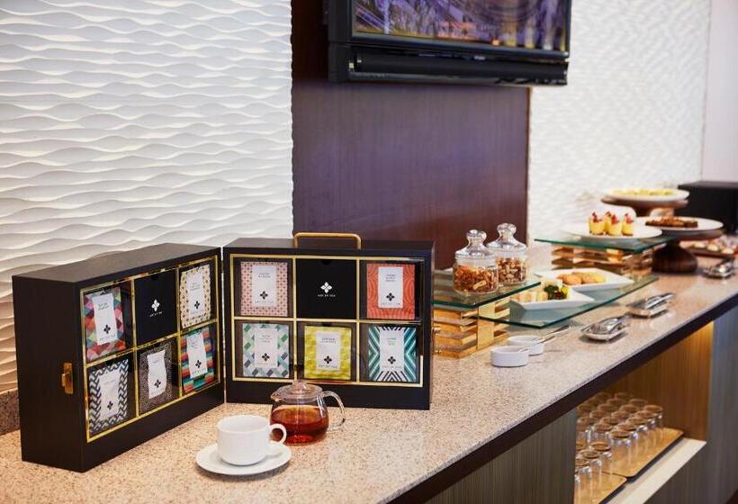 Executive Room, Royal Park