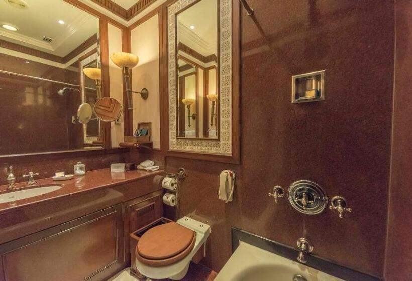 プレミアムルーム, The Oberoi Grand Kolkata