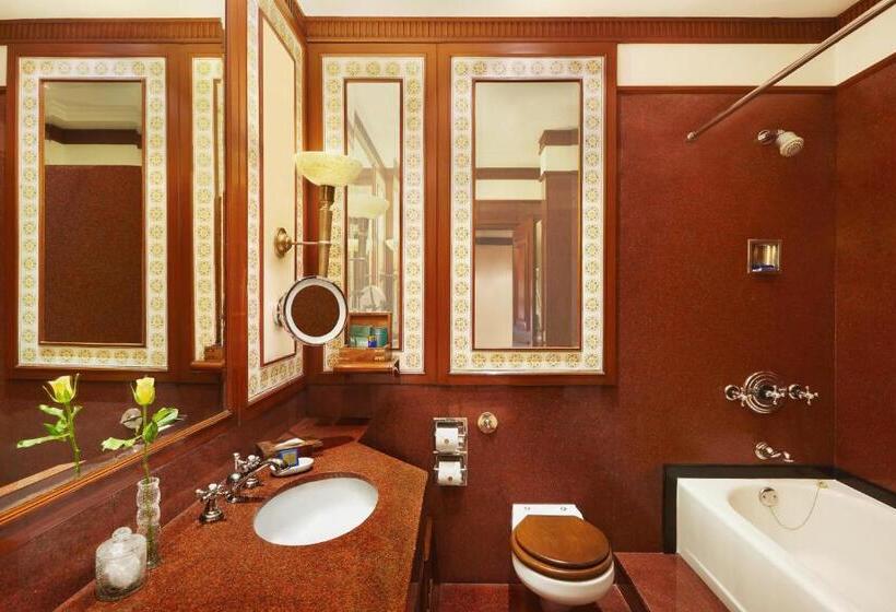デラックスルーム, The Oberoi Grand Kolkata
