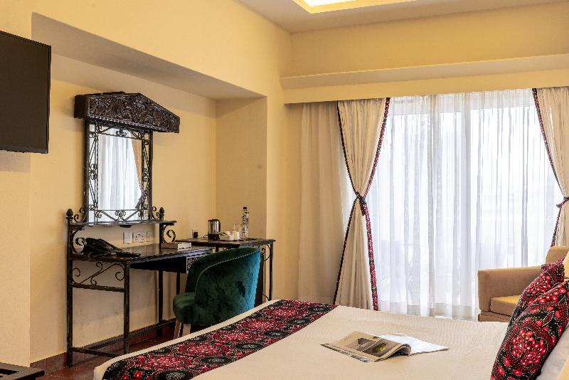 اتاق استاندارد, Sentrim Castle Royal