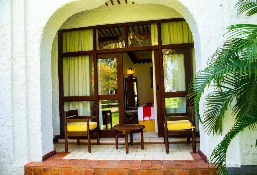 اتاق سوپریور با تخت بزرگ, Serena Beach Resort & Spa