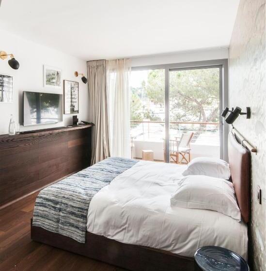 اتاق استاندارد با بالکن و چشم‌انداز دریا, Boutique Hotel Miramar