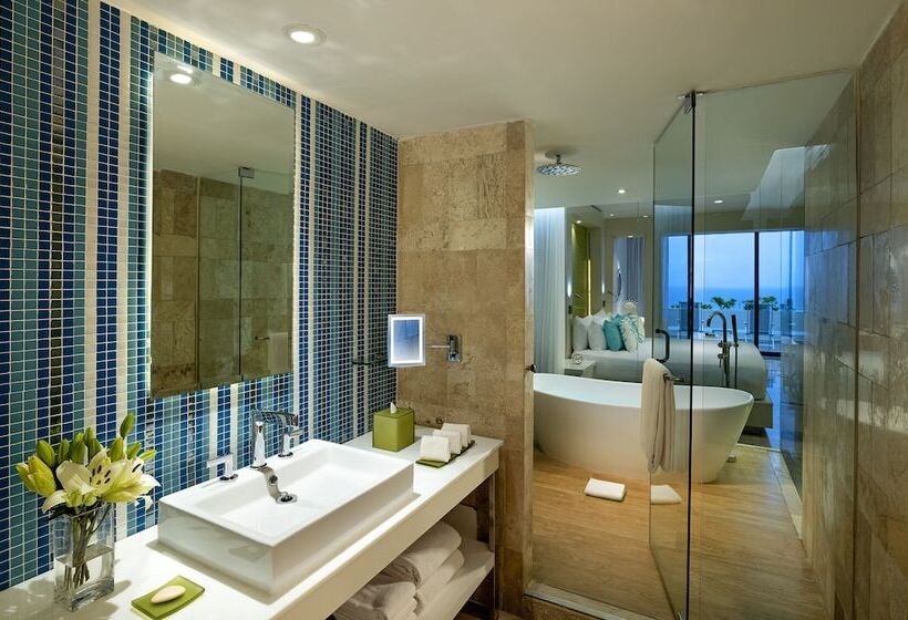 סוויטה נוף לים, Paradisus Cancun  All Inclusive