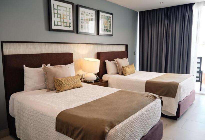 デラックスルーム, The Inn At Mazatlan