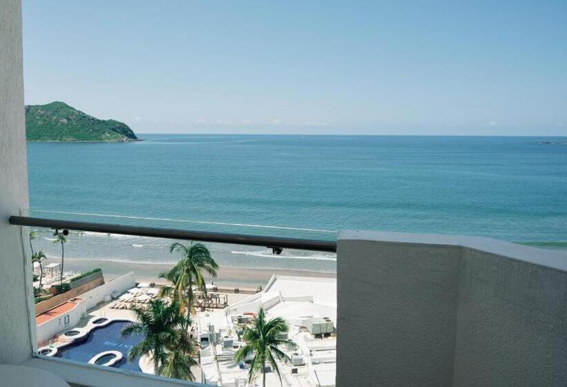 オーシャンビュージュニアスイート, The Inn At Mazatlan