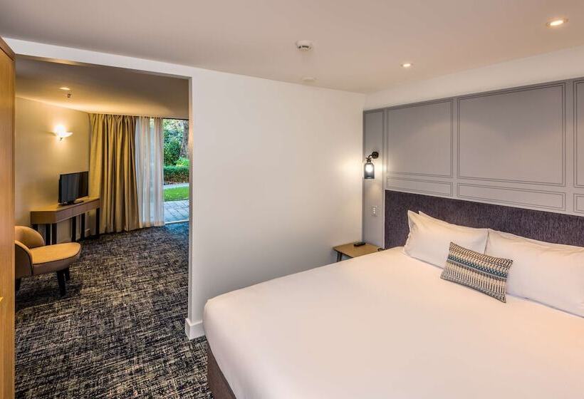 스위트, Chateau On The Park  Christchurch, A Doubletree By Hilton