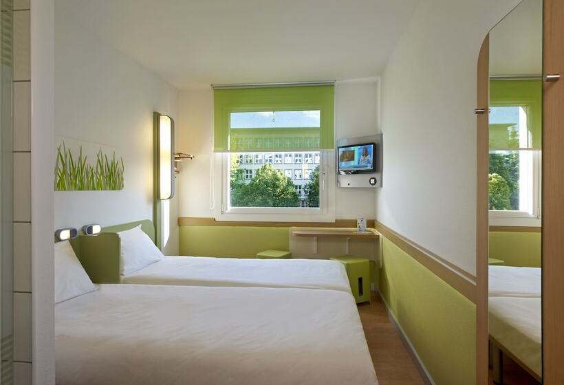 Номер Стандарт, Ibis Budget Warszawa Reduta