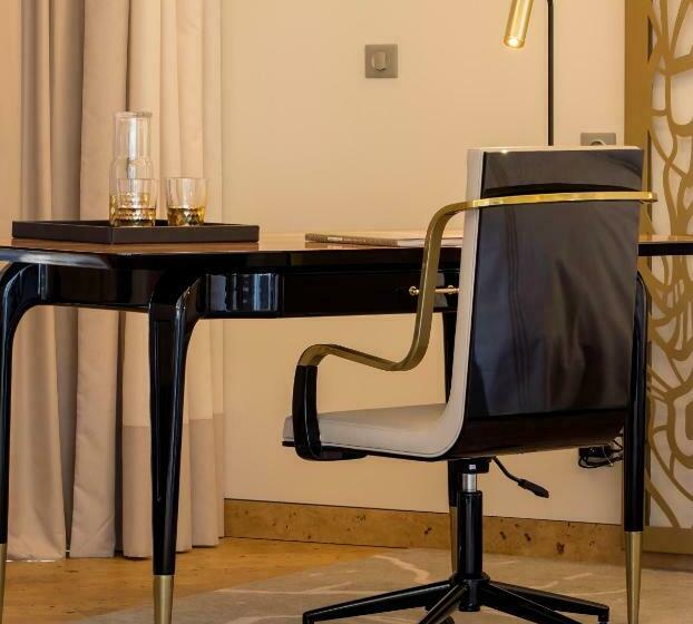 스탠다드 룸 바다 전망, Savoy Palace, The Leading Hotels of The World Savoy Signature