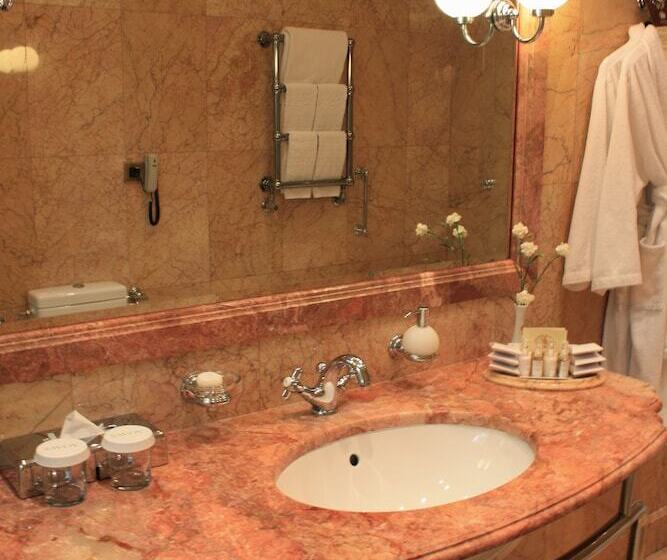 Полулюкс, Savoy Moscow