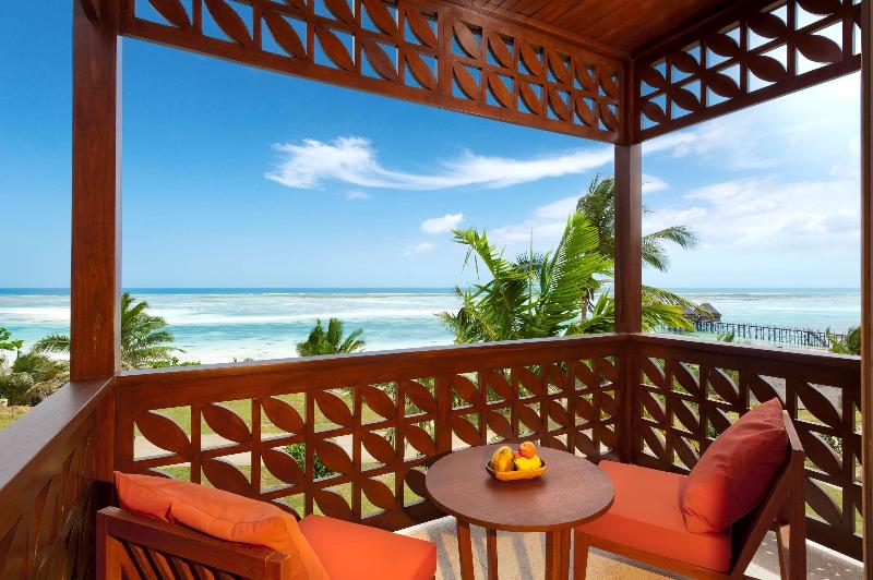 Номер Клуб, Dusit Thani Pattaya