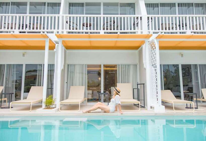 اتاق لوکس, Thavorn Palm Beach Resort Phuket