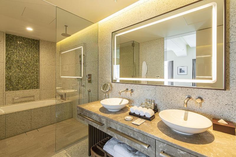 اتاق لوکس, Thavorn Palm Beach Resort Phuket