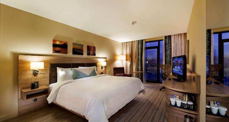 带泳池观景的豪华房, Thavorn Palm Beach Resort Phuket