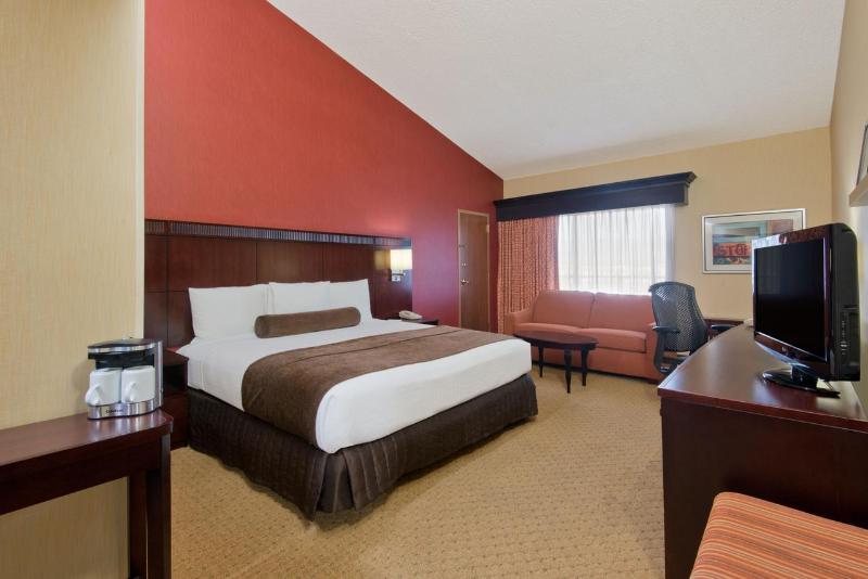 이그제큐티브 룸 킹사이즈 침대, Albuquerque Crowne Plaza, An Ihg