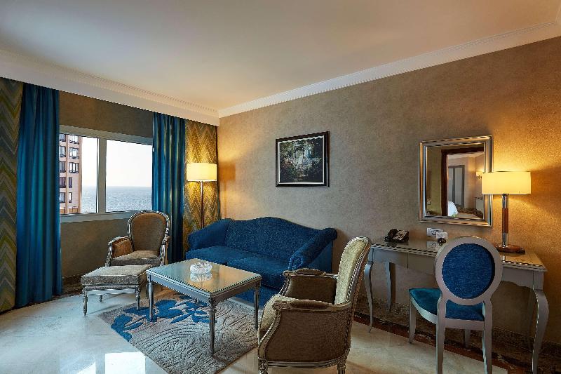 سوئیت با تخت بزرگ, Hilton Alexandria Corniche