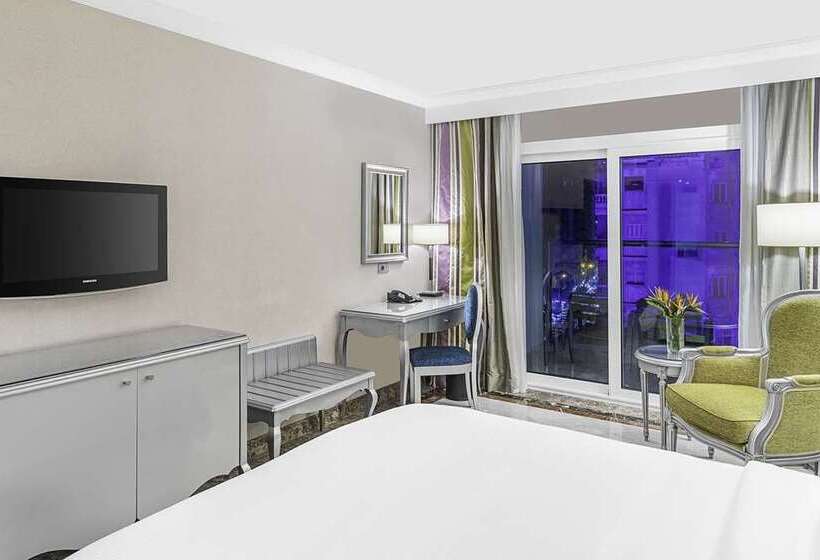 اتاق استاندارد با تخت بزرگ, Hilton Alexandria Corniche