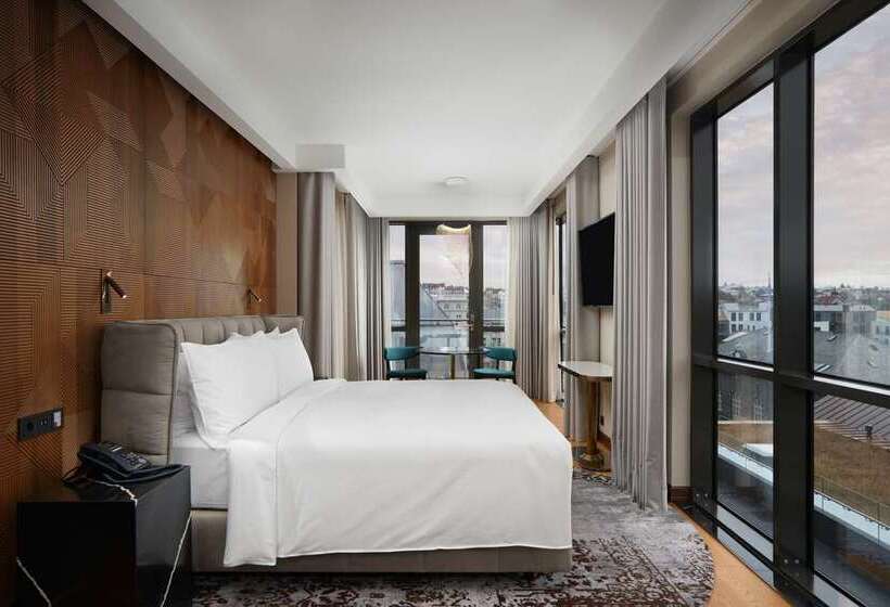 سوئیت رویال, Hilton Alexandria Corniche