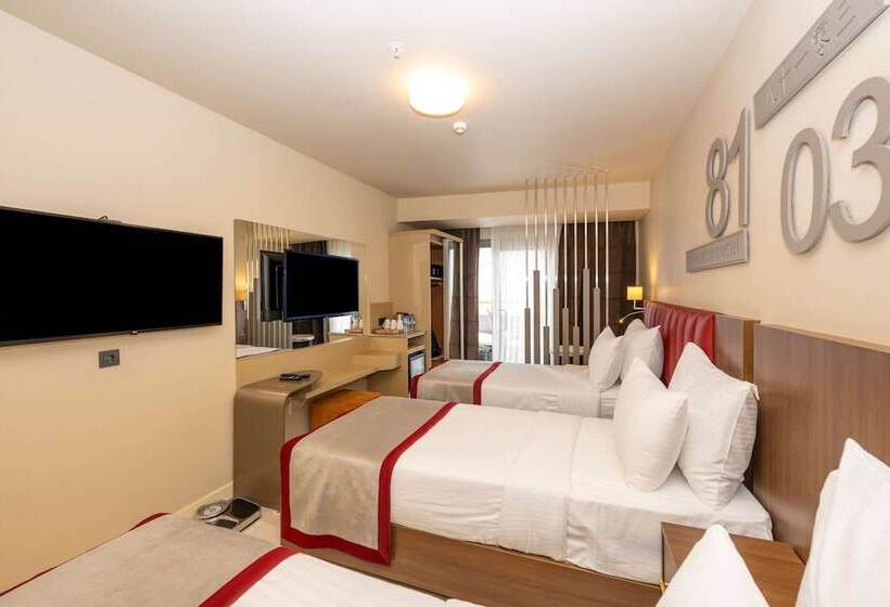バスタブ付きデラックスルーム, Ramada By Wyndham Istanbul Pera