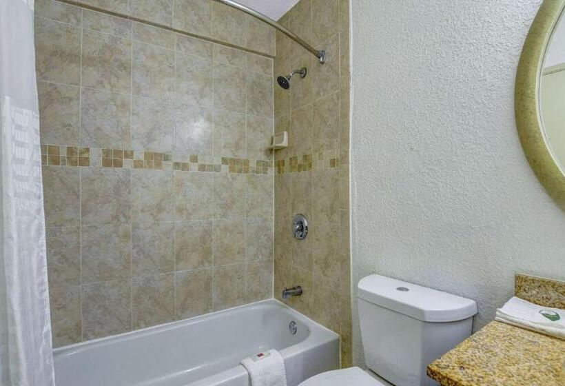 חדר דלוקס לארבעה, Motel 6 Atlanta, Ga   Downtown