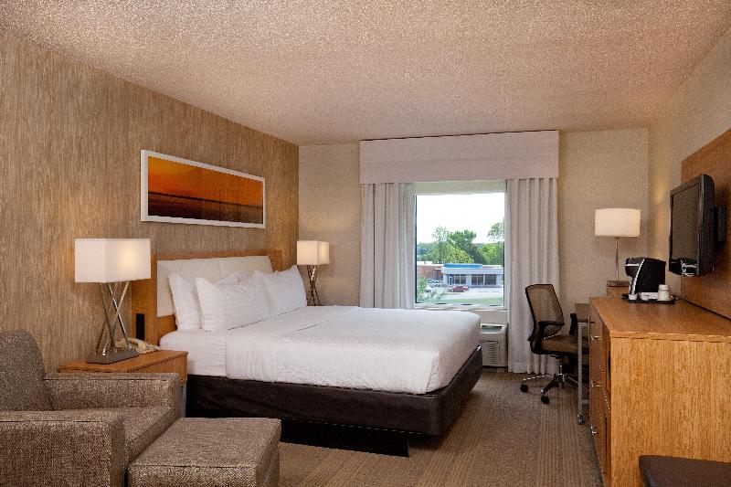 Номер Стандарт Кровать Кинг Адаптированный для Инвалидов, Holiday Inn Little Rock   Presidential Downtown, An Ihg