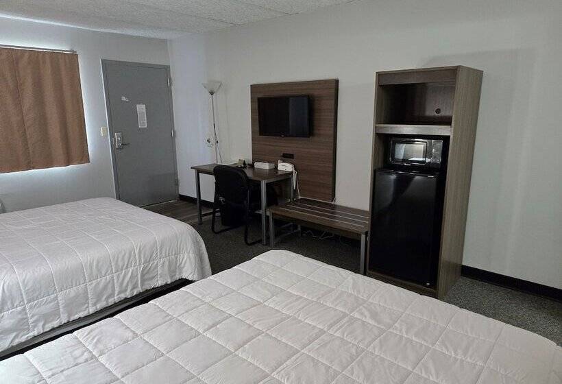 Номер Стандарт 2 Двуспальные Кровати, Home Towne Lodge