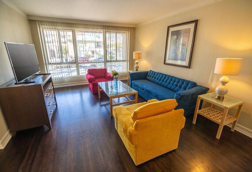 Люкс с Балконом, Cal Mar Hotel Suites
