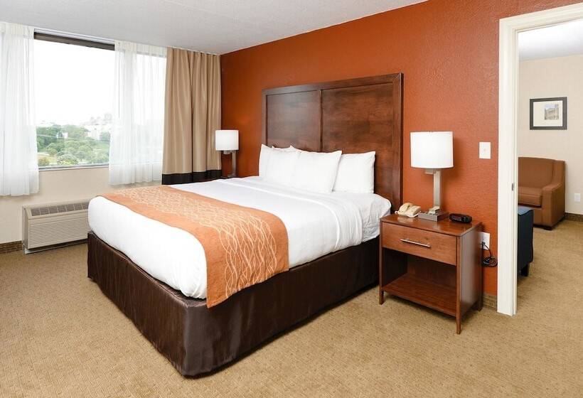 강 전망 스위트, Comfort Inn & Suites Event Center