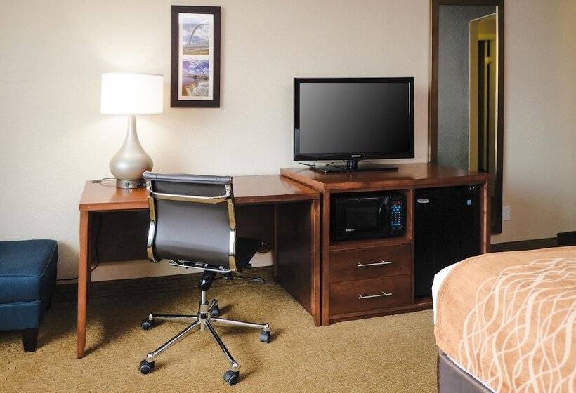 강 전망 스위트, Comfort Inn & Suites Event Center