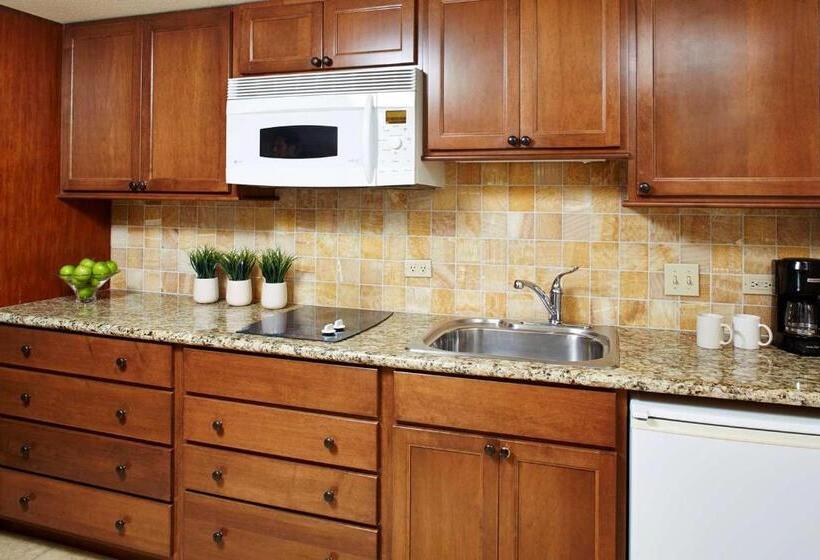 Студия Стандарт, Luana Waikiki Hotel & Suites