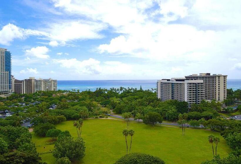 Номер Стандарт Боковой Вид на Море, Luana Waikiki Hotel & Suites