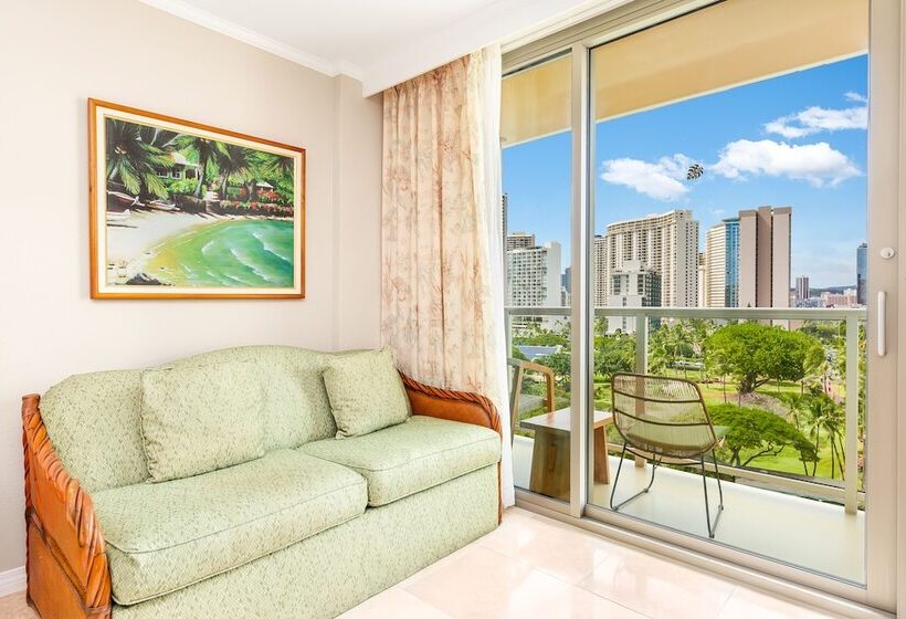Номер Стандарт Двуспальная Кровать Вид на Город, Luana Waikiki Hotel & Suites