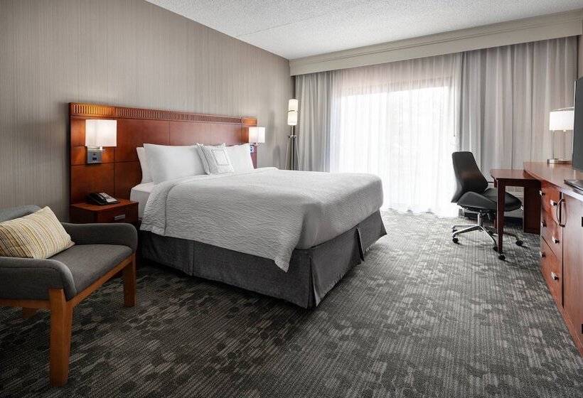 Люкс, Courtyard By Marriott Boulder