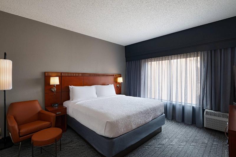Büyük Çift Kişilik Yataklı Standart Oda, Courtyard By Marriott San Antonio Airport