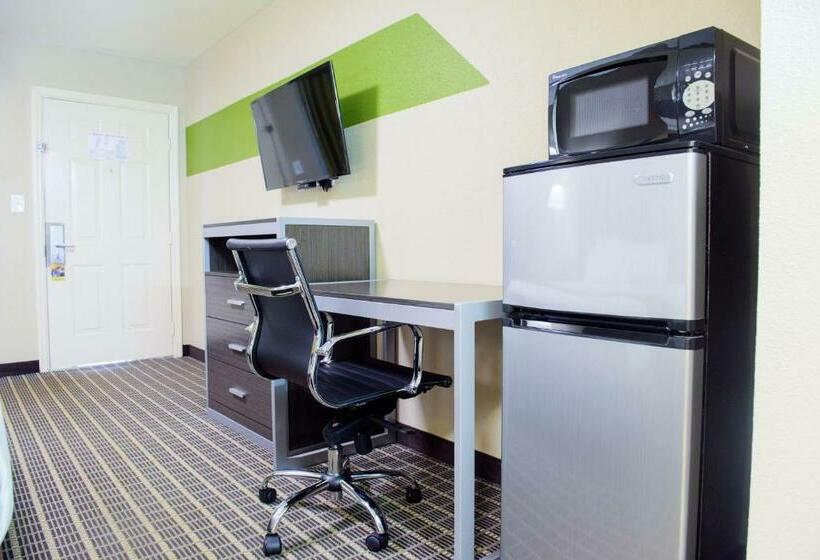 Номер Стандарт, Days Inn & Suites By Wyndham Athens