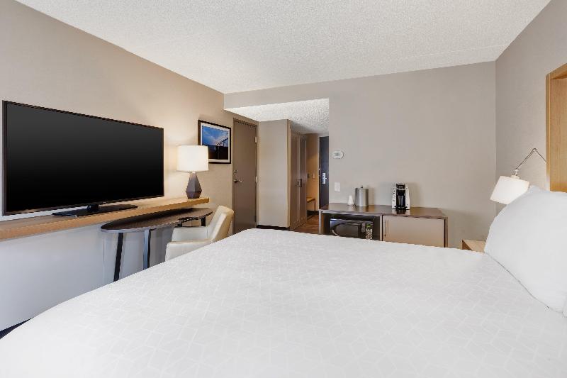 Номер Стандарт Адаптированный для Инвалидов, Holiday Inn Grand Rapids Downtown, An Ihg