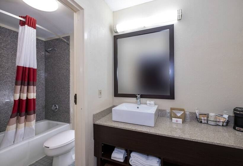 Номер Deluxe, Red Roof Inn Kenly   I 95