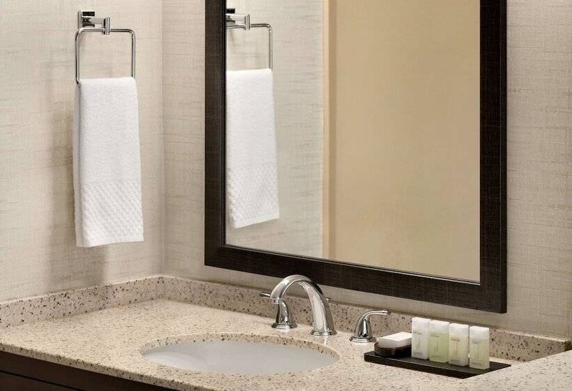 장애인을 위한 스위트, Embassy Suites By Hilton Lompoc Central Coast