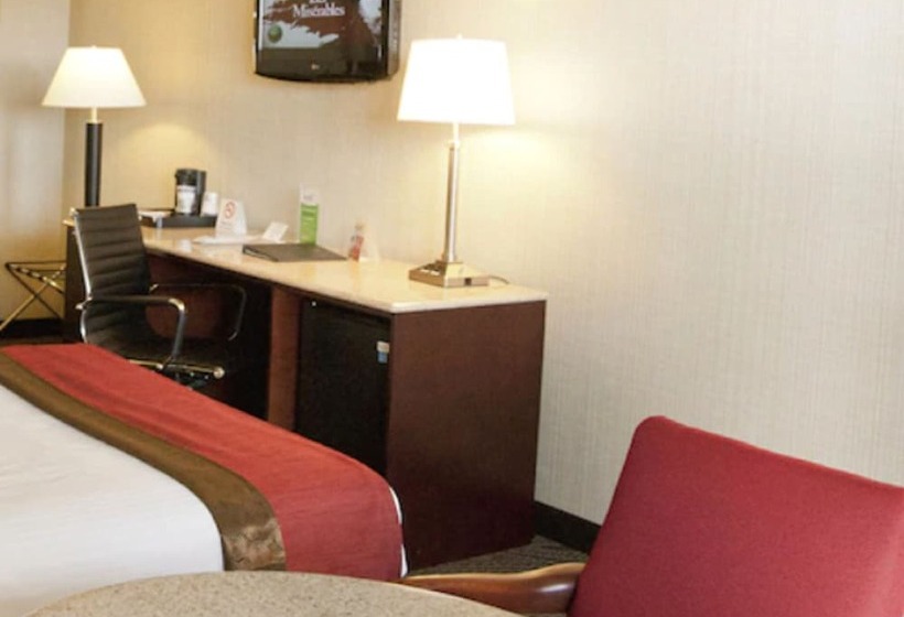 Номер Стандарт 2 Двуспальные Кровати, Best Western Mill River Manor