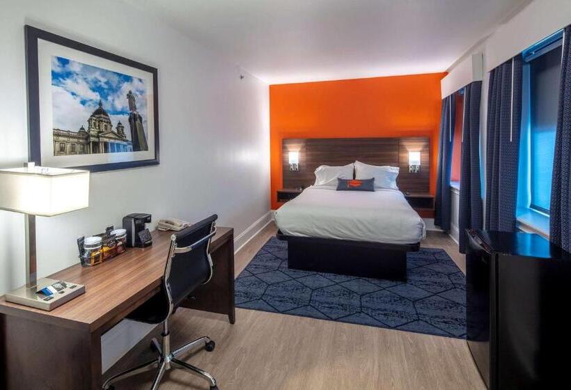 Номер Стандарт Адаптированный для Инвалидов, Collegian Hotel & Suites, Trademark Collection By Wyndham