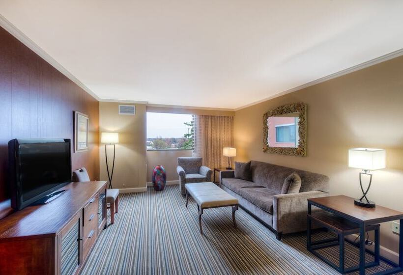Junior Suite, Doubletree By Hilton Akron Fairlawn