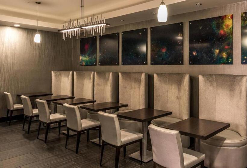 스탠다드 룸 킹사이즈 침대, Huntsville Marriott At The Space & Rocket Center