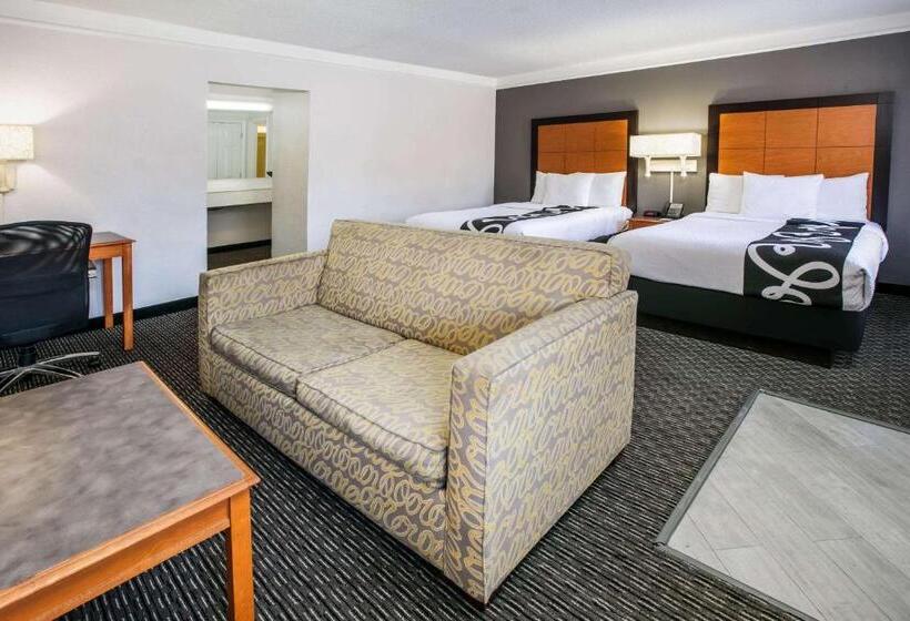 Номер Executive, La Quinta Inn By Wyndham Dallas Uptown